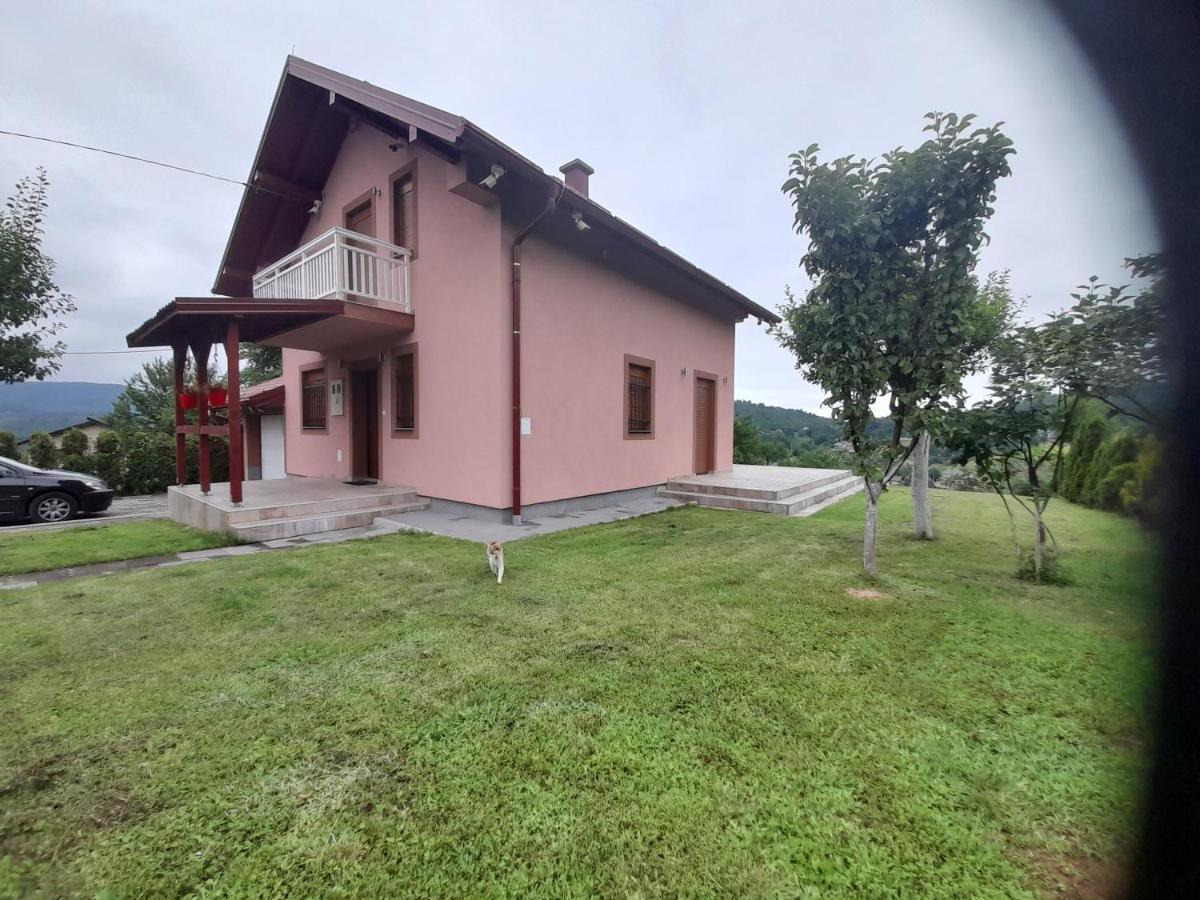 Villa Usivak For Green Quiet Holiday Near Sarajevo#Travellerawards2025 ภายนอก รูปภาพ