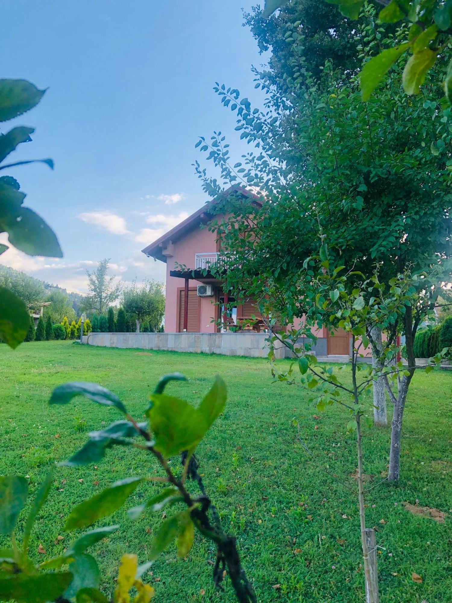 Villa Usivak For Green Quiet Holiday Near Sarajevo#Travellerawards2025 ภายนอก รูปภาพ