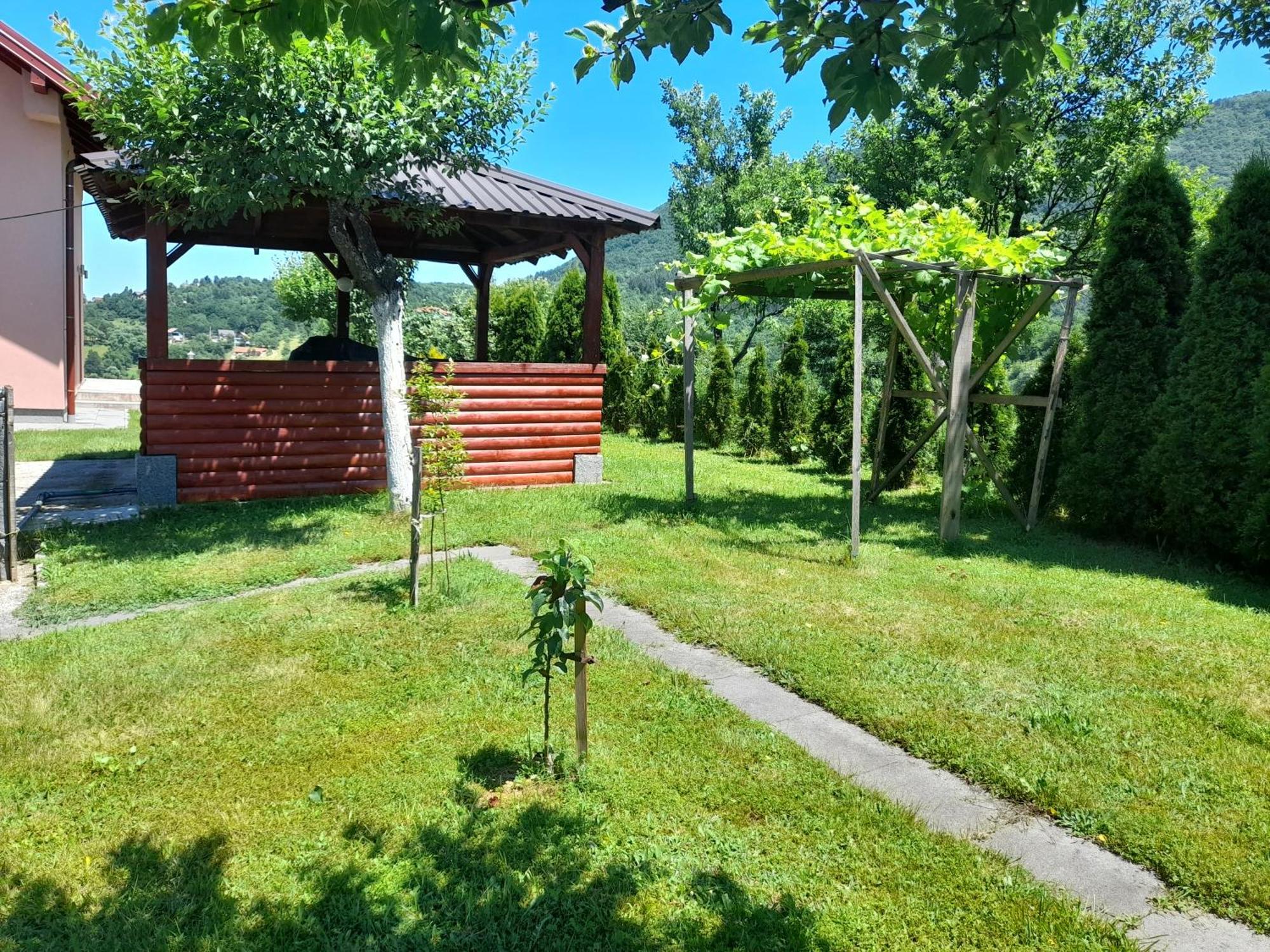 Villa Usivak For Green Quiet Holiday Near Sarajevo#Travellerawards2025 ภายนอก รูปภาพ